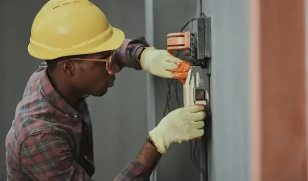 Industrial Electrician